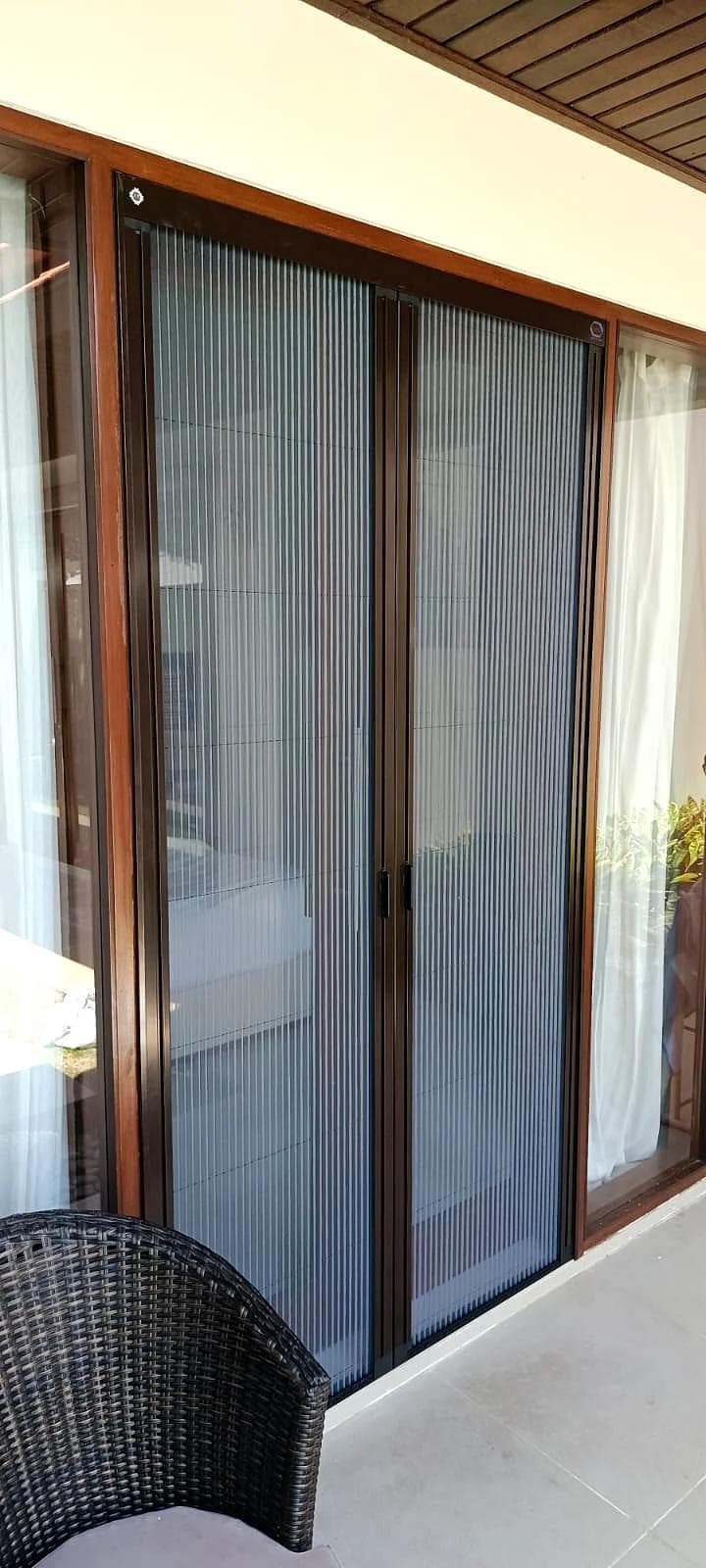 folding screen detail - Sharp Point Bali