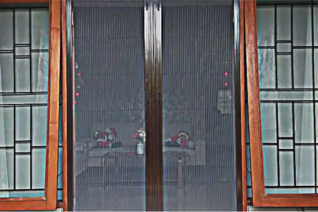 folding screen